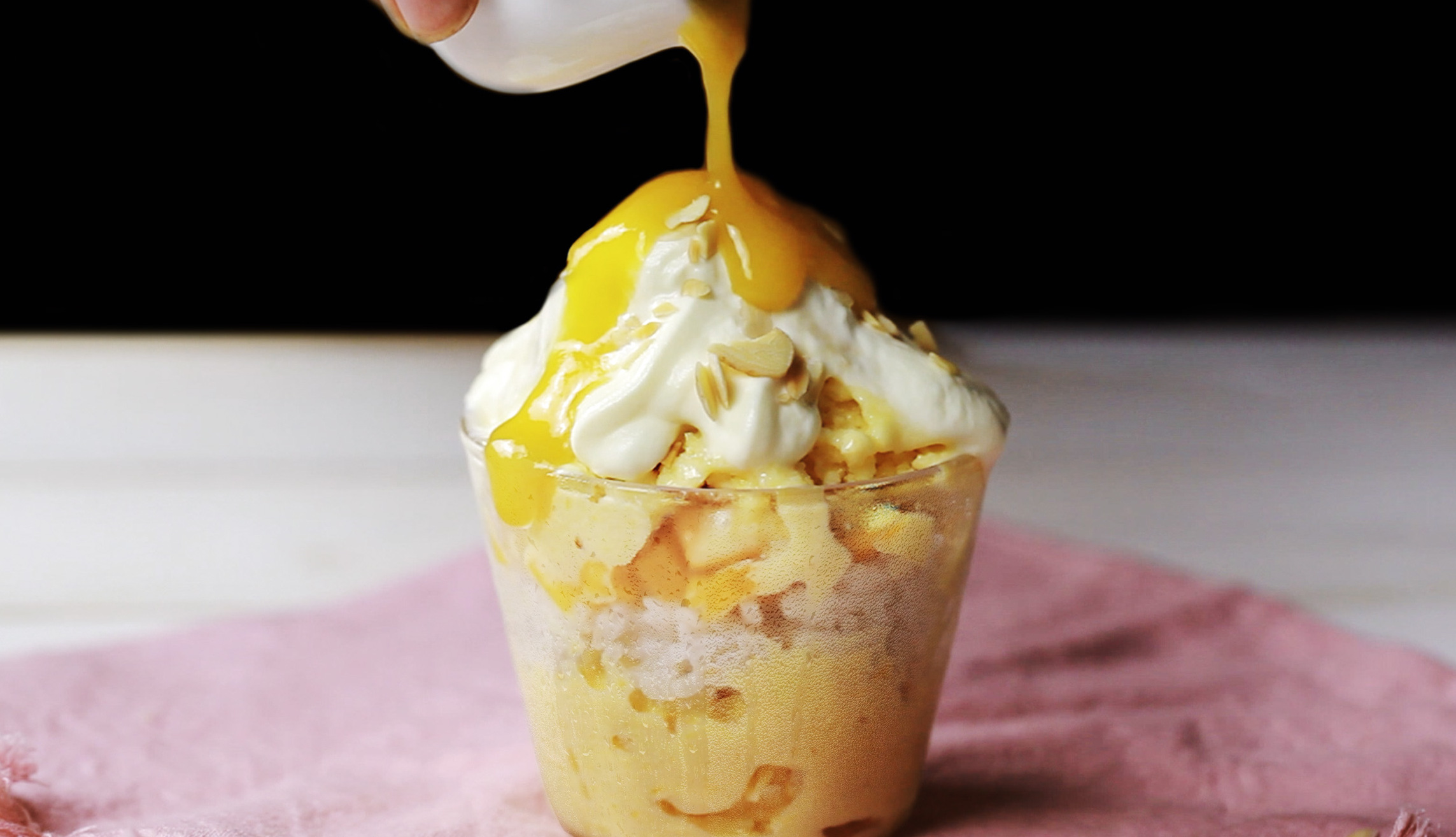Cách làm bingsu xoài tại nhà cực đơn giản chỉ với 2 nguyên liệu
