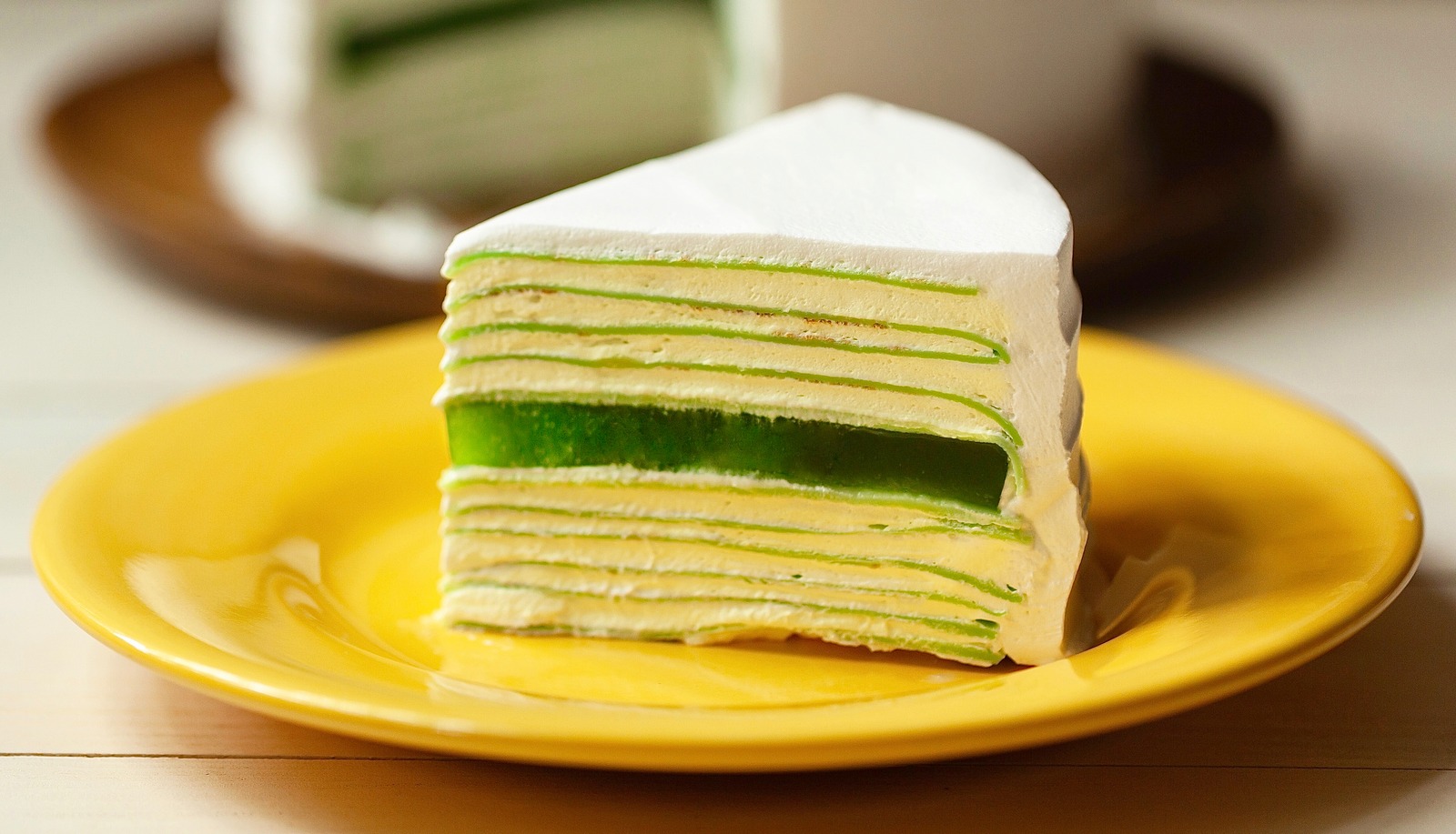 Cách thực hiện bánh crepe sầu riêng biệt ngàn lớp giản dị và đơn giản bên trên nhà